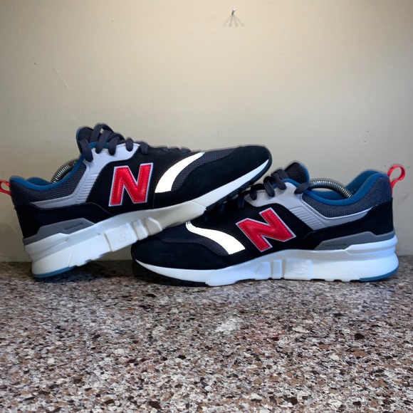 Don’t wear and I’m looking to sell them - Picture 6 of 7